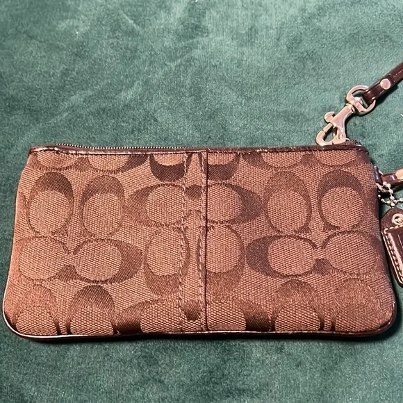 Wristlet - Picture 3 of 3